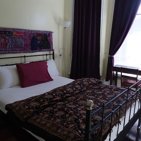 Spadina 11 Guesthouse Τορόντο Εξωτερικό φωτογραφία