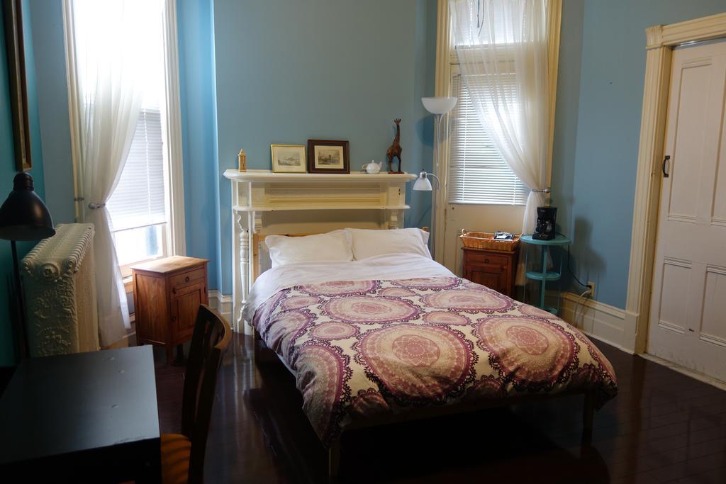 Spadina 11 Guesthouse Τορόντο Εξωτερικό φωτογραφία