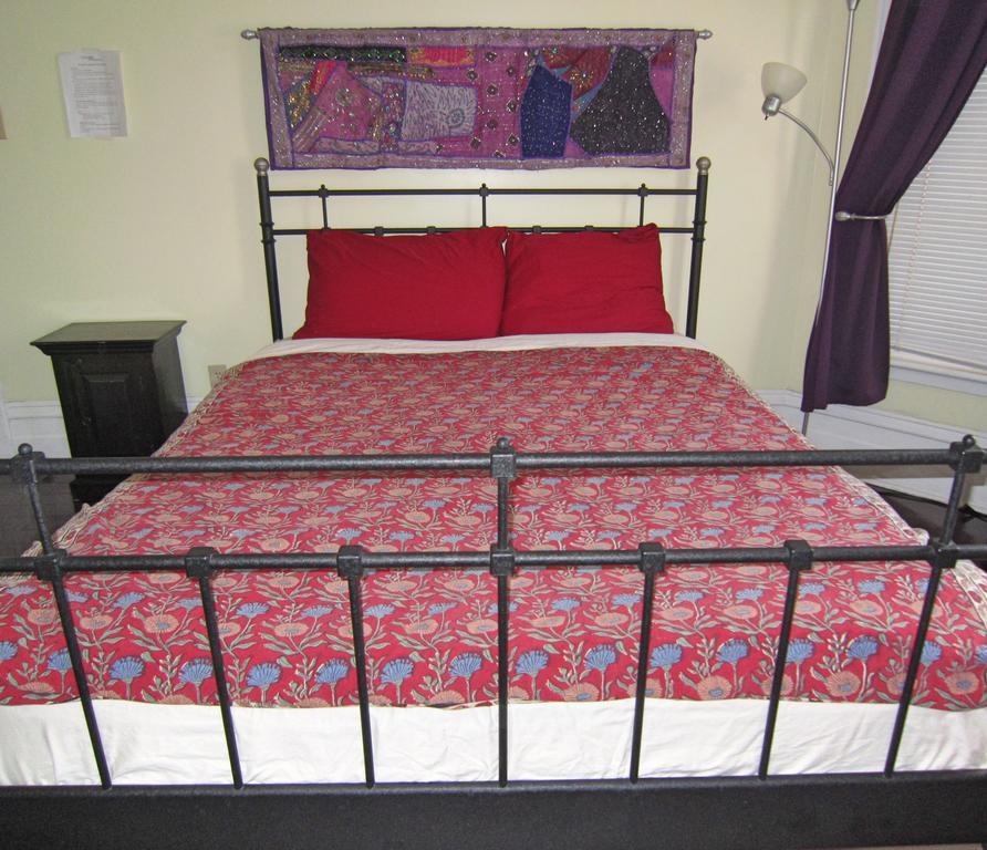 Spadina 11 Guesthouse Τορόντο Εξωτερικό φωτογραφία