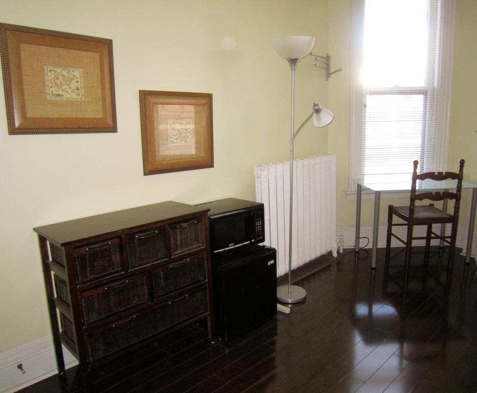Spadina 11 Guesthouse Τορόντο Εξωτερικό φωτογραφία