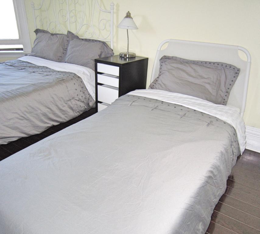 Spadina 11 Guesthouse Τορόντο Εξωτερικό φωτογραφία