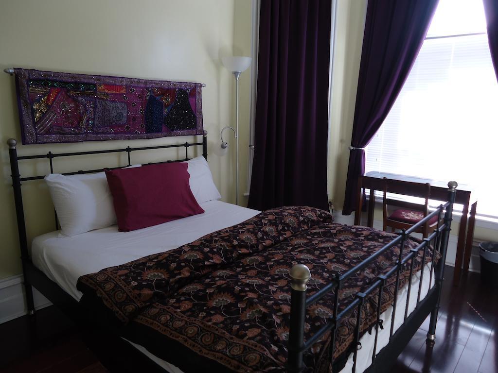 Spadina 11 Guesthouse Τορόντο Εξωτερικό φωτογραφία