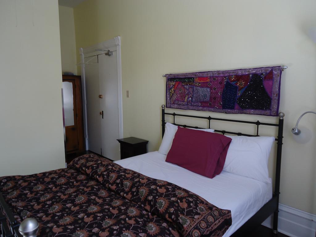 Spadina 11 Guesthouse Τορόντο Εξωτερικό φωτογραφία