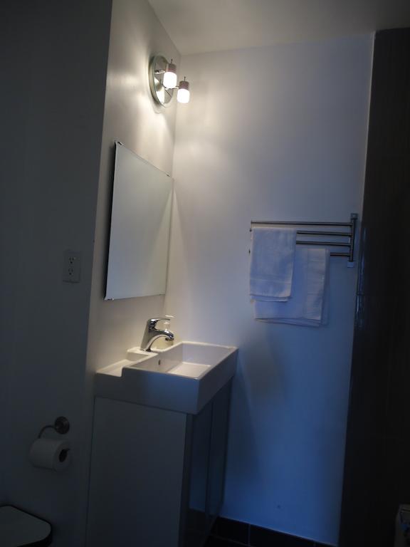 Spadina 11 Guesthouse Τορόντο Εξωτερικό φωτογραφία