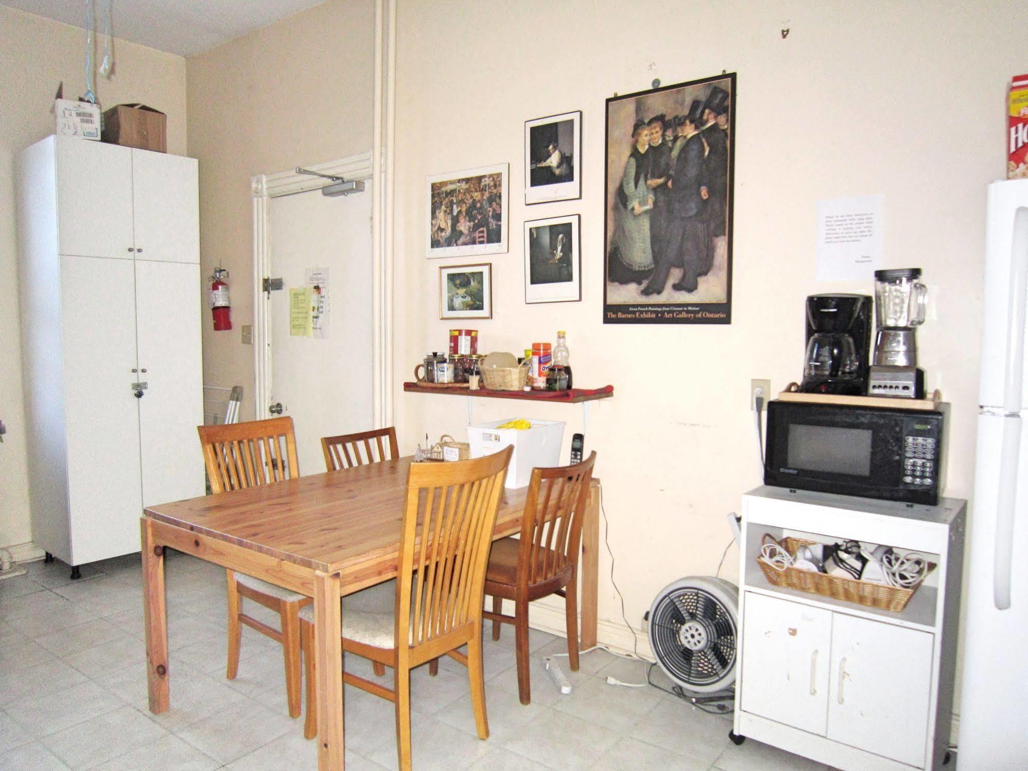 Spadina 11 Guesthouse Τορόντο Εξωτερικό φωτογραφία