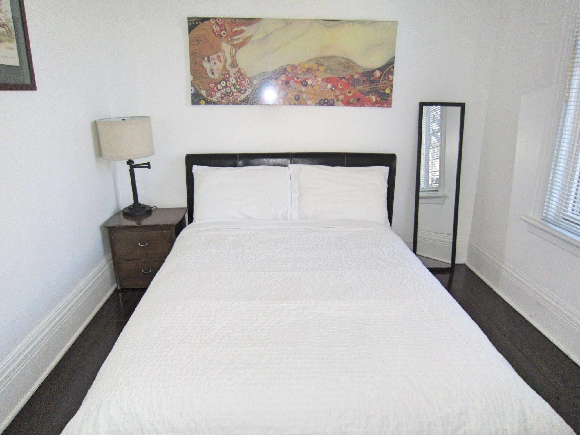 Spadina 11 Guesthouse Τορόντο Εξωτερικό φωτογραφία
