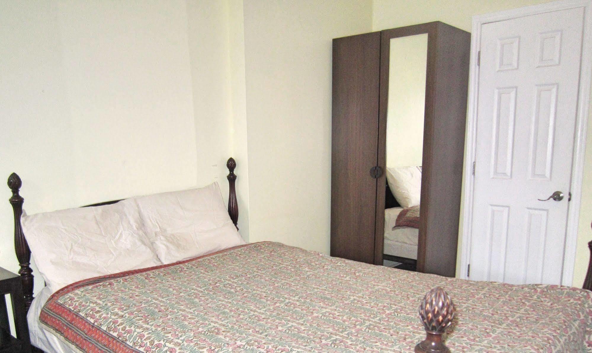 Spadina 11 Guesthouse Τορόντο Εξωτερικό φωτογραφία