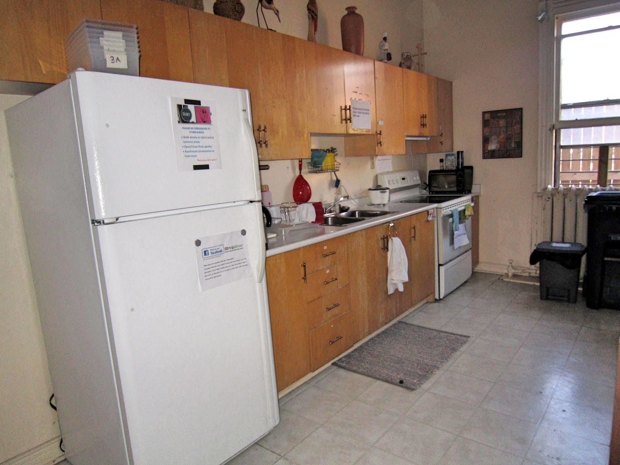 Spadina 11 Guesthouse Τορόντο Εξωτερικό φωτογραφία